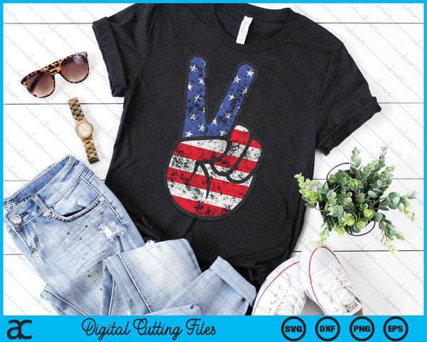 Bandera Americana Signo de la Paz Mano 4 de Julio SVG PNG Cortando Archivos Imprimibles - on a t-shirt
