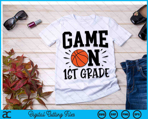 Juego en primer grado primer día de escuela SVG PNG archivos de corte digital - on a t-shirt