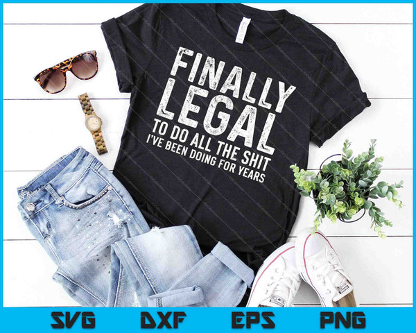 Finalmente legal divertido 21 cumpleaños 2002 SVG PNG cortando archivos imprimibles - on a t-shirt